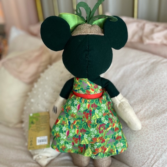 Minnie Main Attraction Enchanted Tiki Plush 🦜🎶✨ - Picture 5 of 5